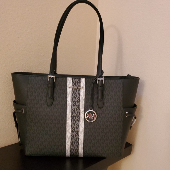 Michael kors Gilly Drawstring Large Top Zip Tote - Picture 1 of 9